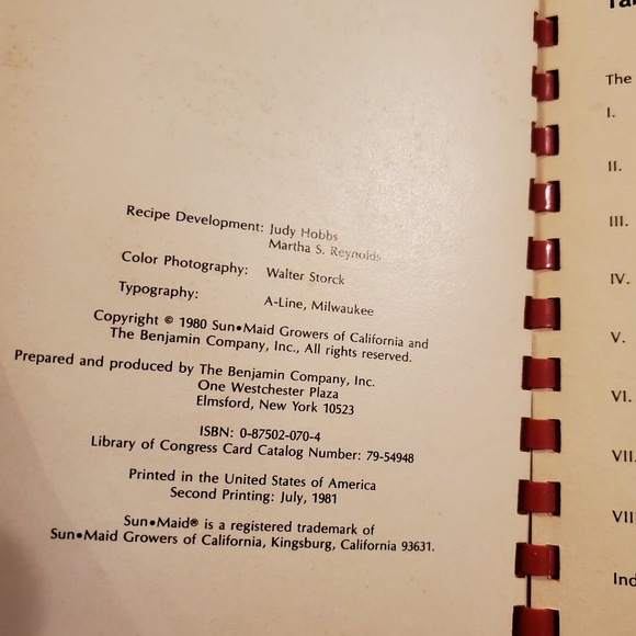 Vintage "The Sun Maid Cookbook" recipes cook book printed 1980 Cottagecore - Picture 2 of 4